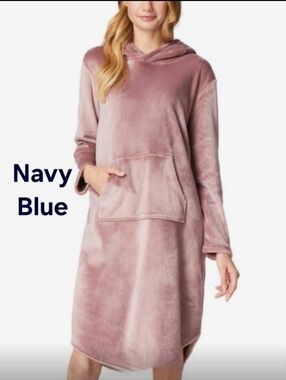Plush Mink Hooded Tunic in Deep Navy By 32 Degrees